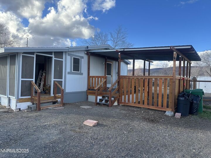 Property Photo: 1740 Tuscarora Street NV 89429