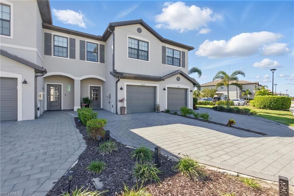 Property Photo:  14157 Pine Lodge Ln  FL 33913 