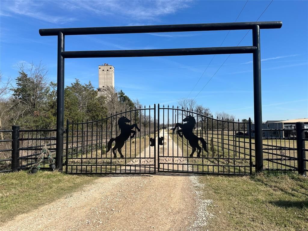 Property Photo: 2441 Lcr 486 TX 76667