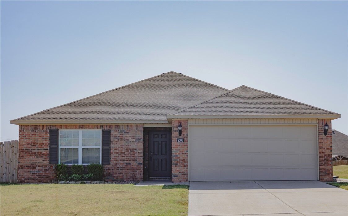 Property Photo:  2301 Hickory Wood Avenue  AR 72745 