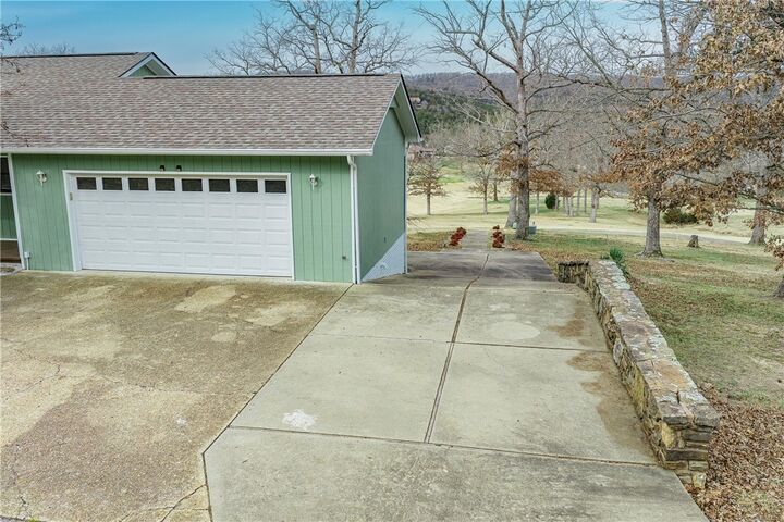 Property Photo:  66 Shields Spur 112  AR 72631 