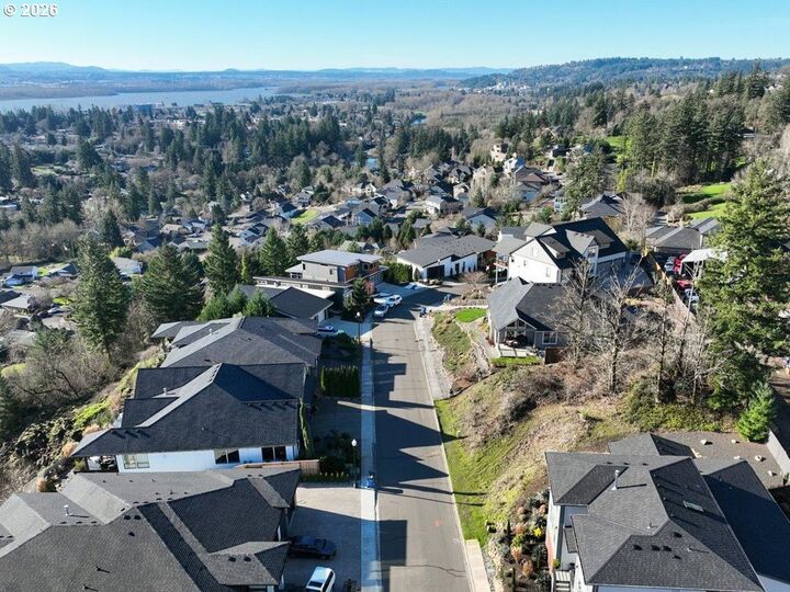 Property Photo: 1697 N Columbia Ridge Way WA 98671