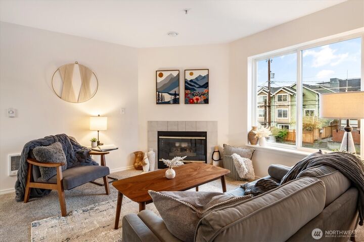 Property Photo:  1733 NW 59th Street 201  WA 98107 