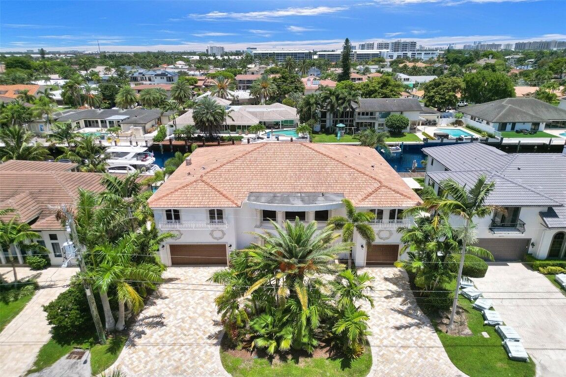 Property Photo:  3061 NE 43rd Street  FL 33308 