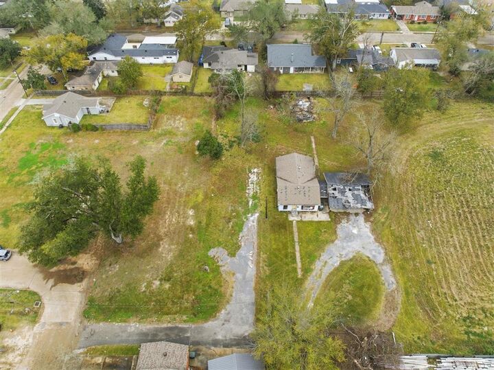 Property Photo:  705 Derouen Street  LA 70607 