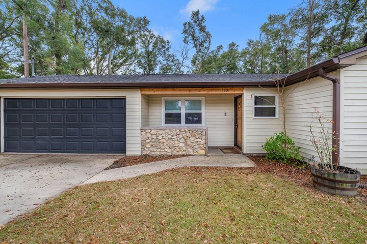 Property Photo:  5831 Split Oak Lane  FL 32303 