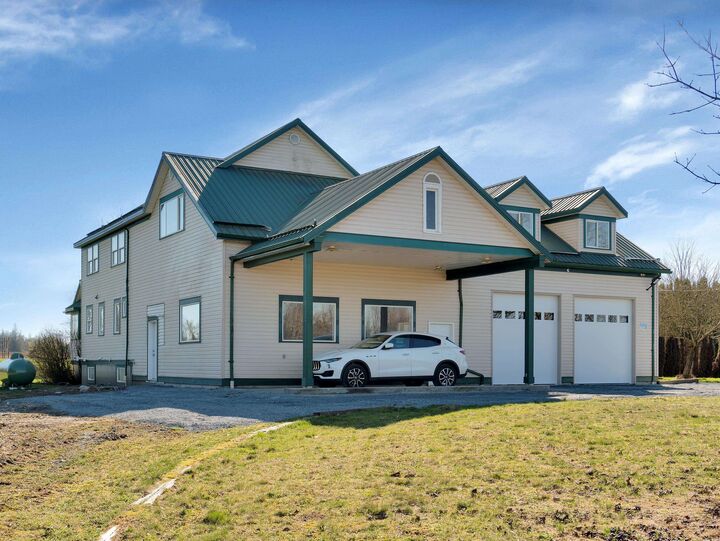 Property Photo: 27550 48 Avenue BC V4W 1S1