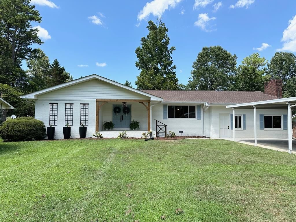 Property Photo: 2608 Rocky Drive GA 30740