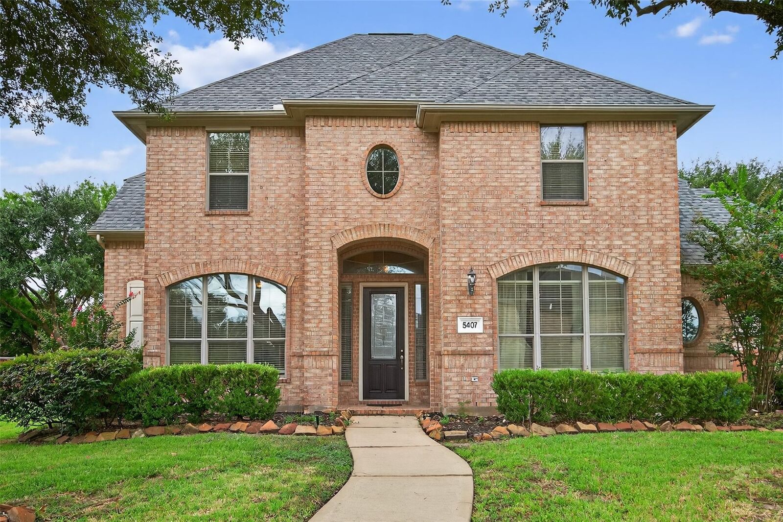 Property Photo: 5407 Satterfield Lane TX 77084