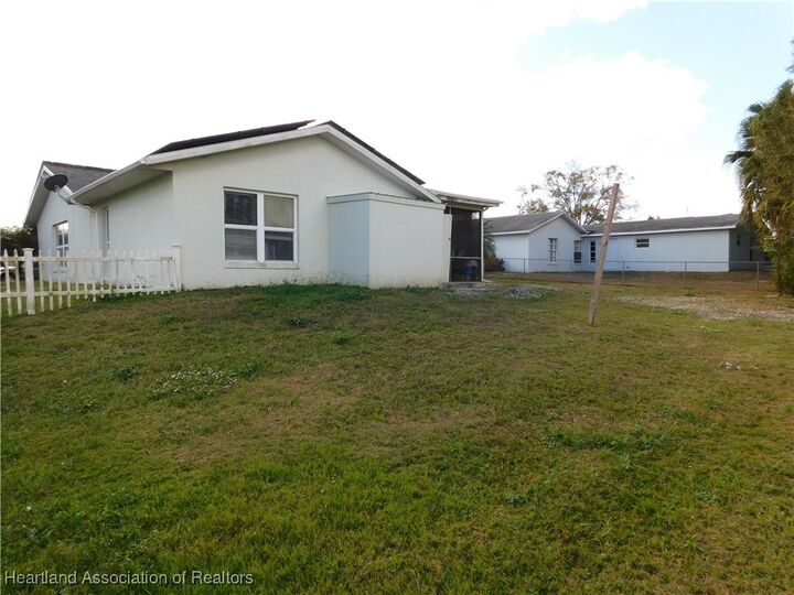 Property Photo:  3906 Santiago Street  FL 33872 