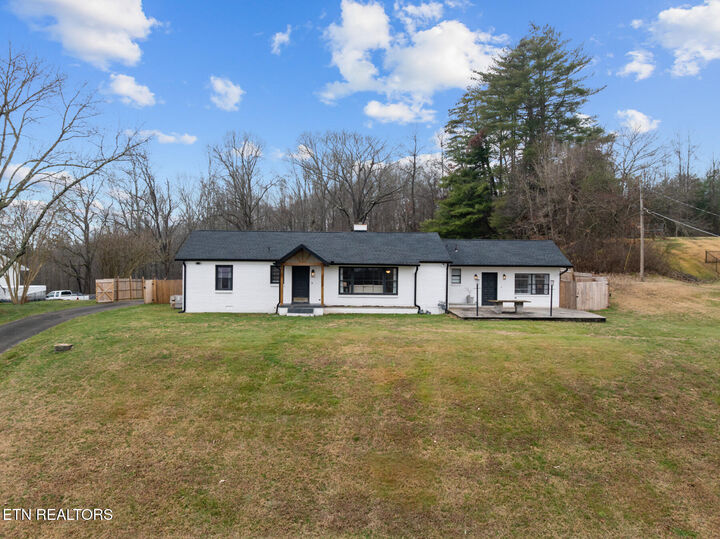 Property Photo: 448 Woolsey Rd TN 37748