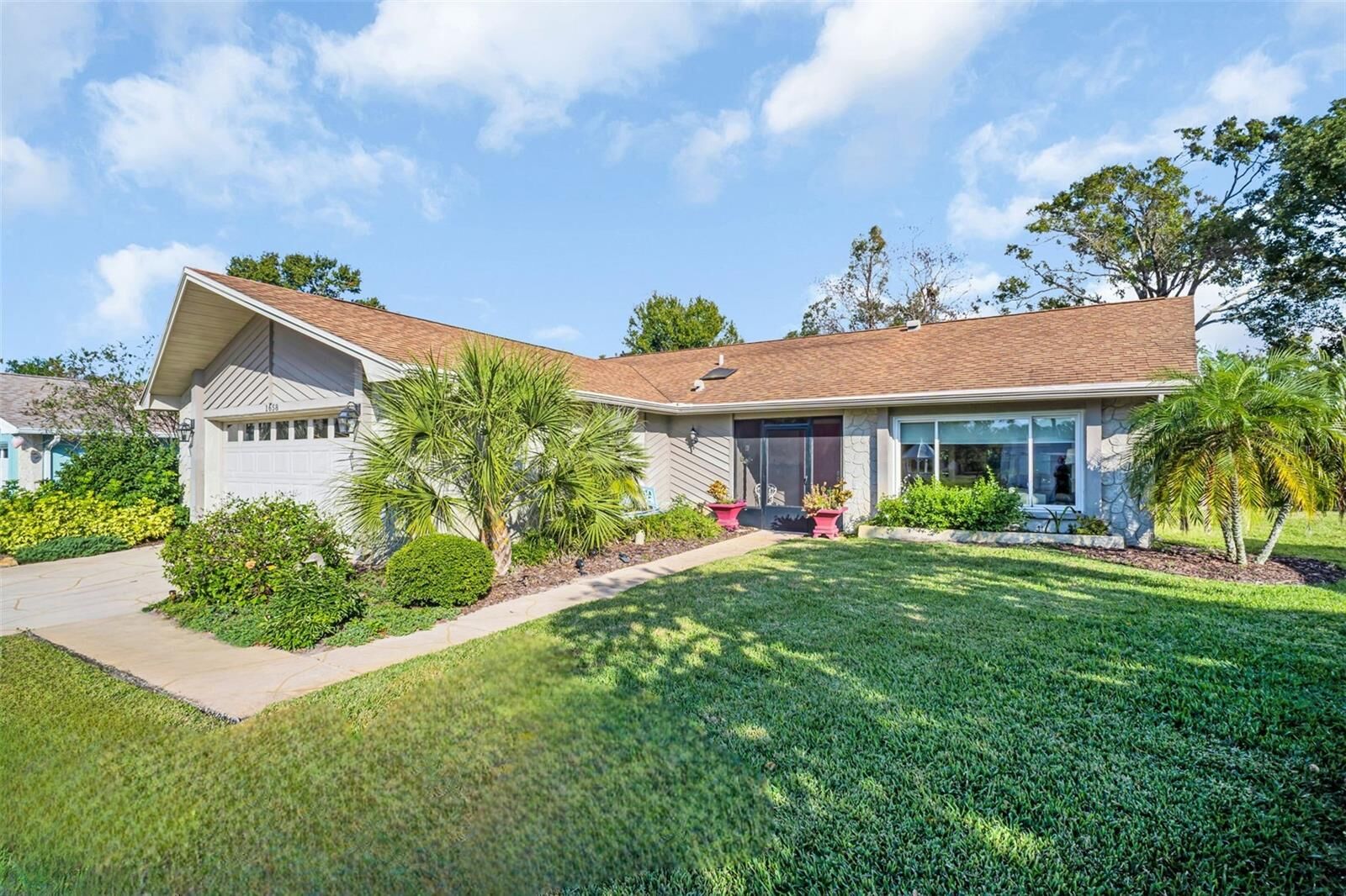 Property Photo:  1658 Macdonnell Court  FL 34684 