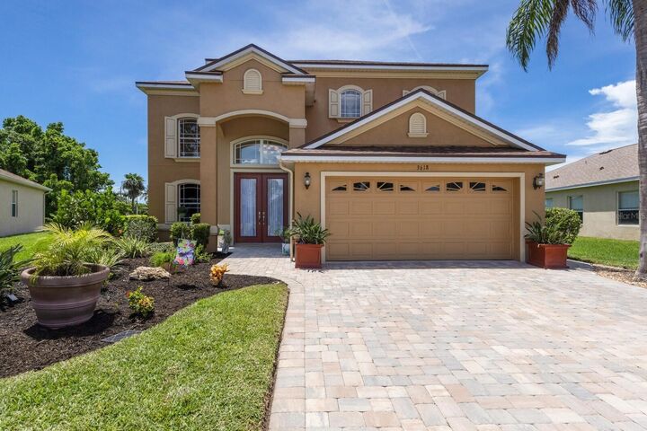 Property Photo: 3618 Summerwind Circle FL 34209