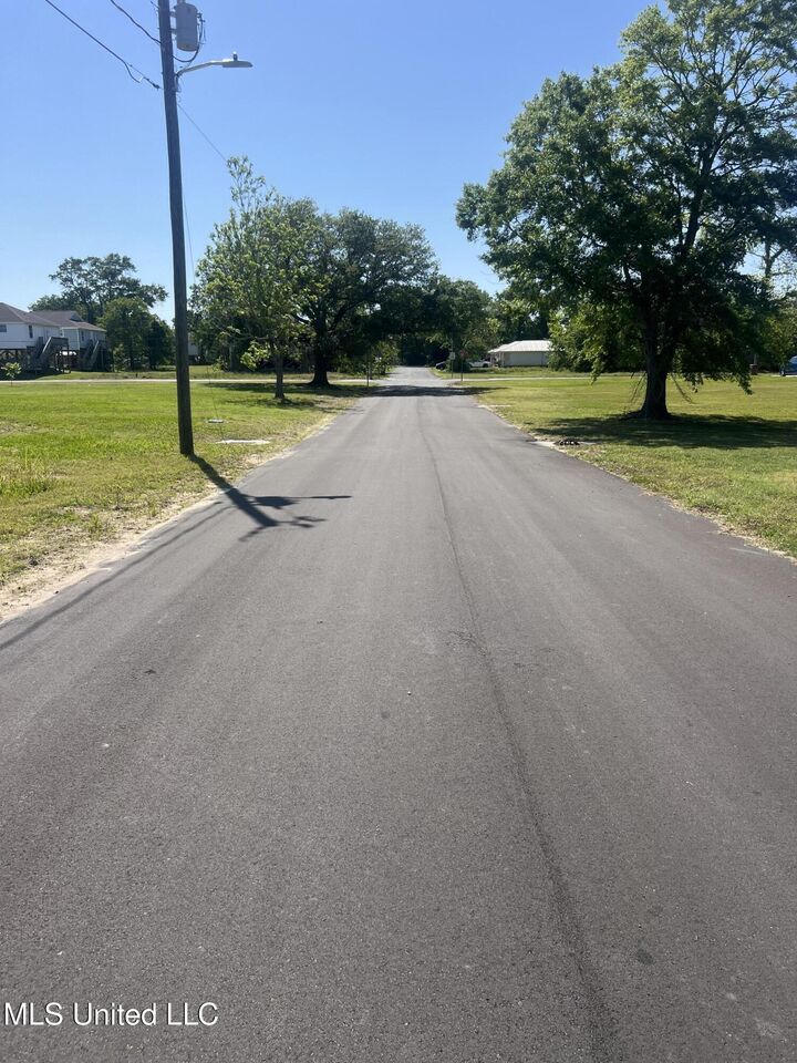 Property Photo:  375 Pearl Street  MS 39530 