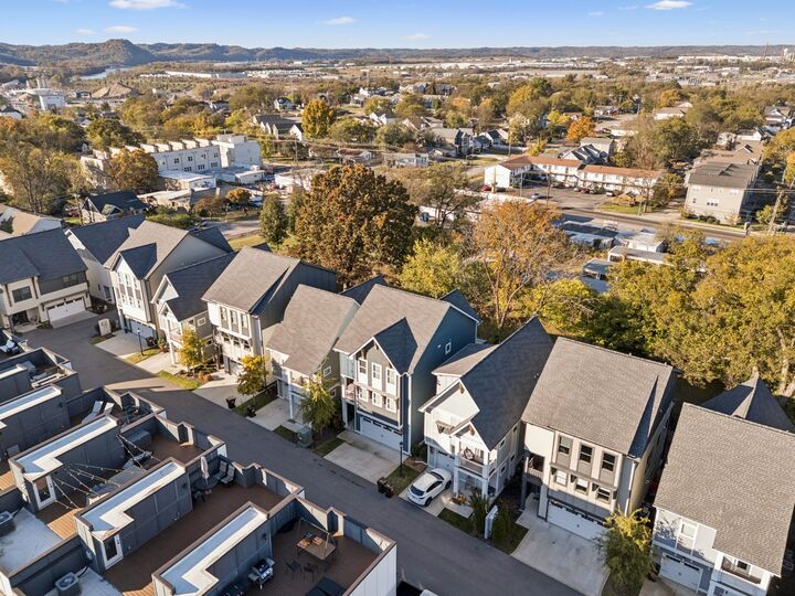 Property Photo:  426 Becanni Ln  TN 37209 