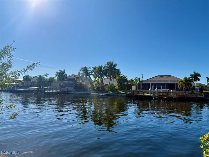 Property Photo:  4000 SW 26th Avenue  FL 33914 