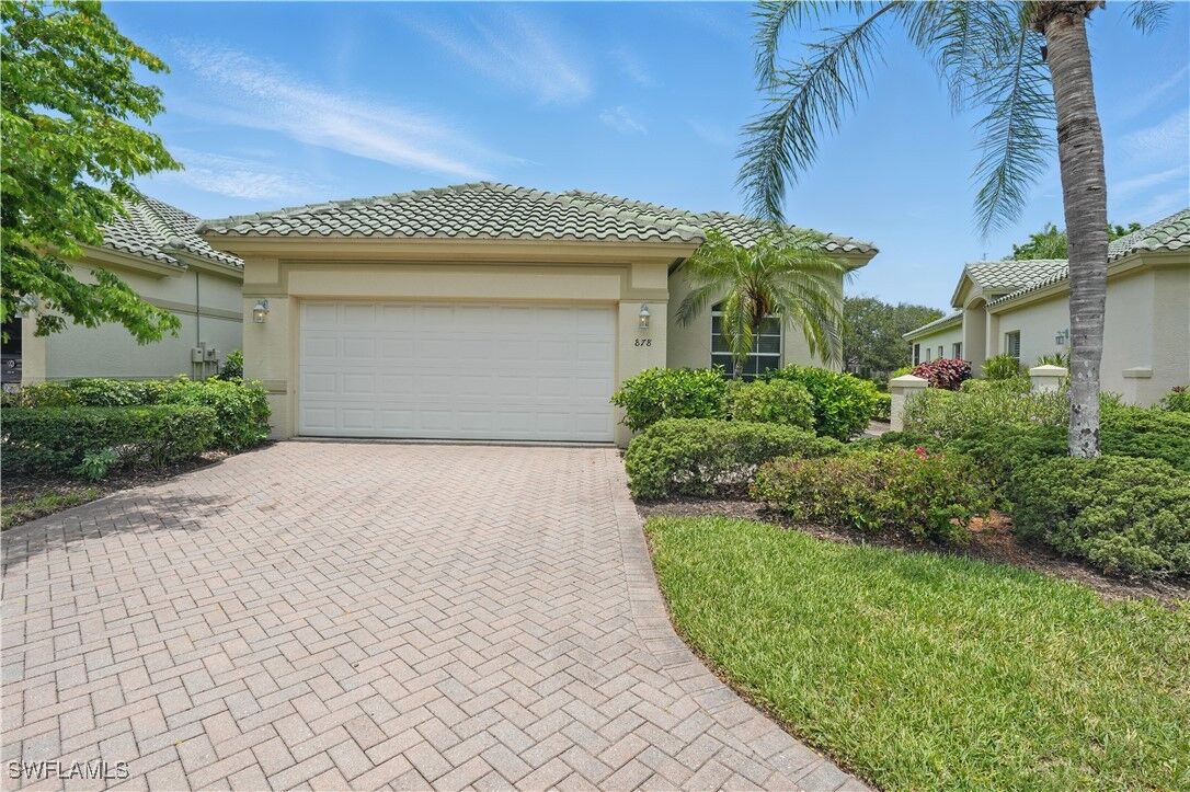 Property Photo:  878 Vistana Circle 50  FL 34119 