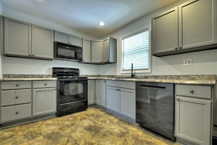 Property Photo:  870/868 Sugar Creek Road  GA 30513 