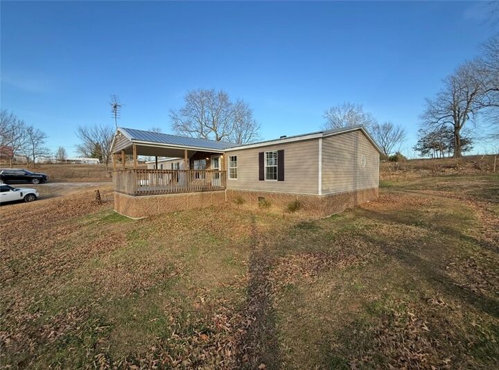 Property Photo:  7 Walnut Lane  AR 72685 