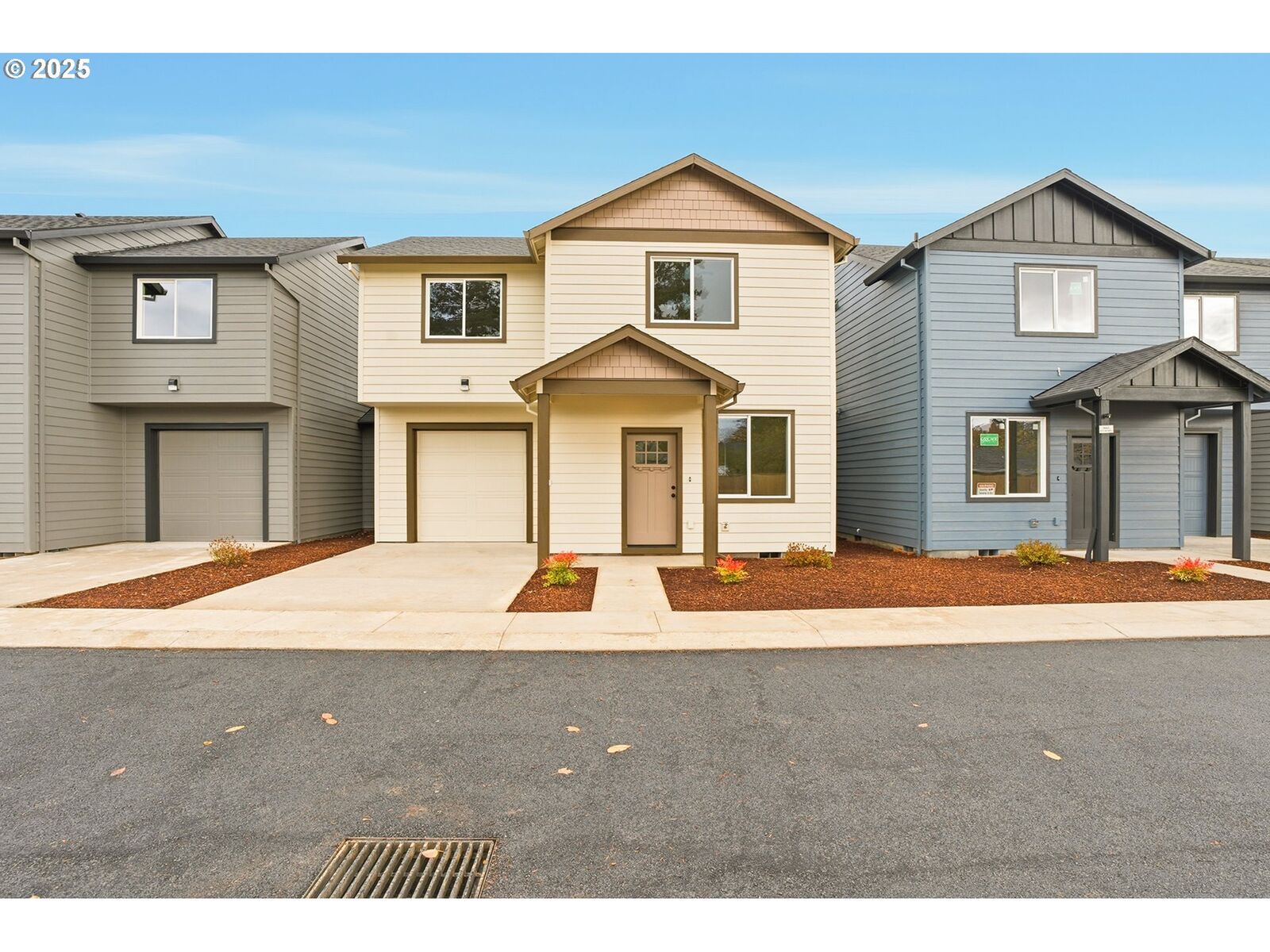 Property Photo: 14720 SE Powell Blvd OR 97236