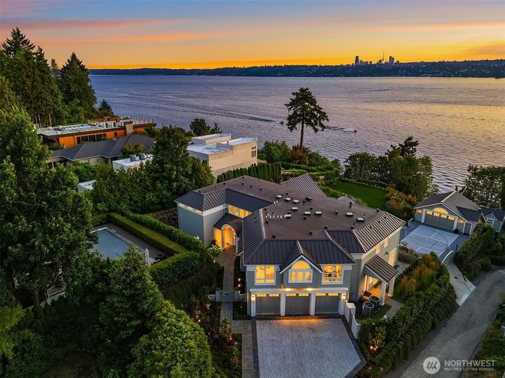 Property Photo:  7545 NE 28th Place  WA 98039 