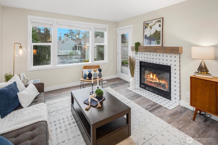 Property Photo:  22405 SE 42nd Terrace 1174  WA 98029 