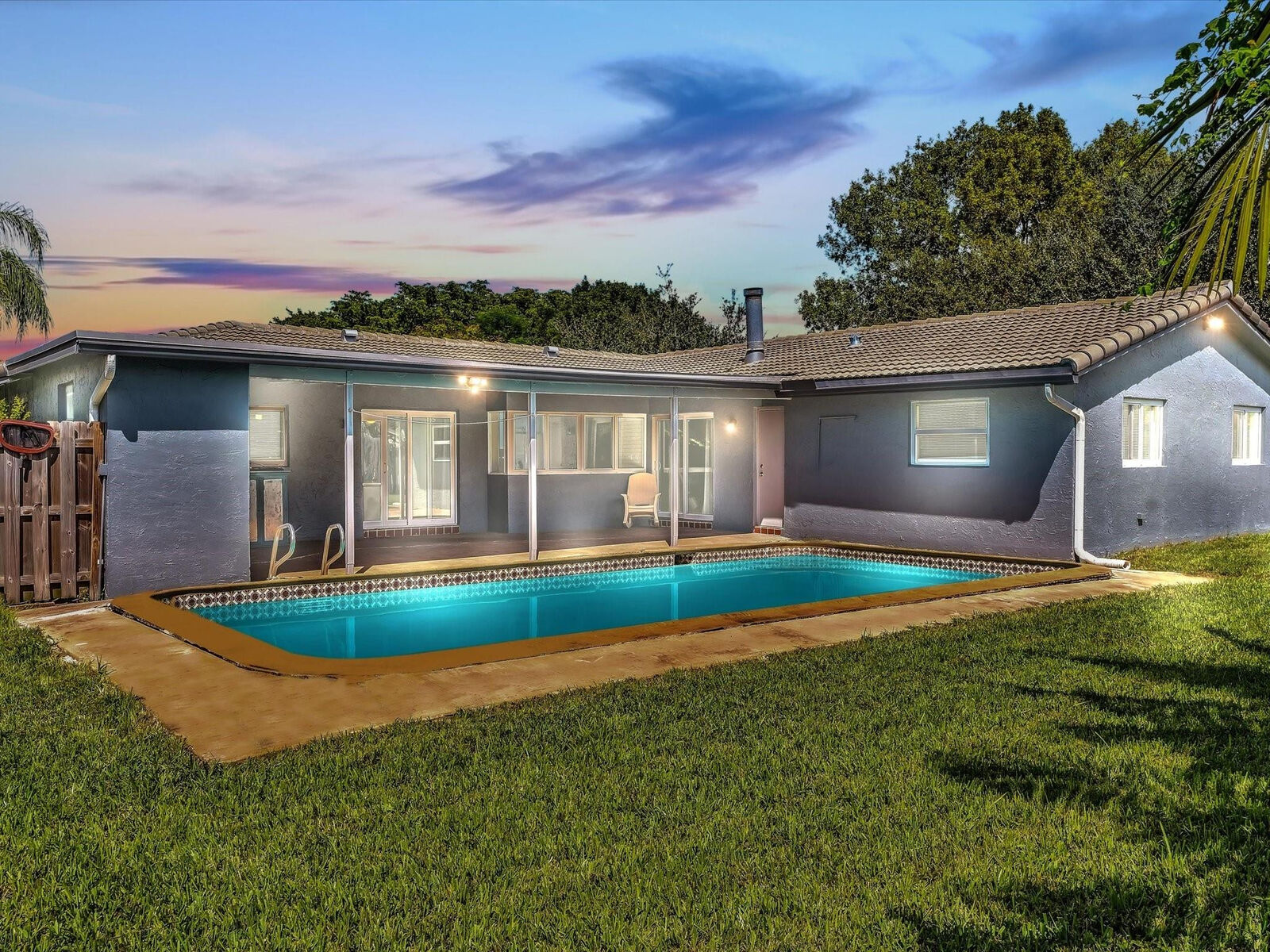 Property Photo: 2881 NW 87th Avenue FL 33065