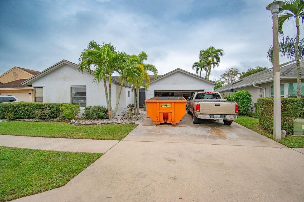 Property Photo:  21108 Country Creek Drive  FL 33428 