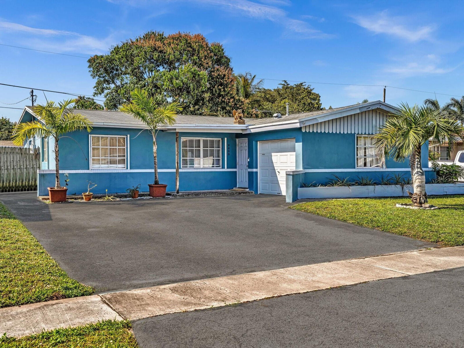 Property Photo:  9000 NW 26th Place  FL 33322 