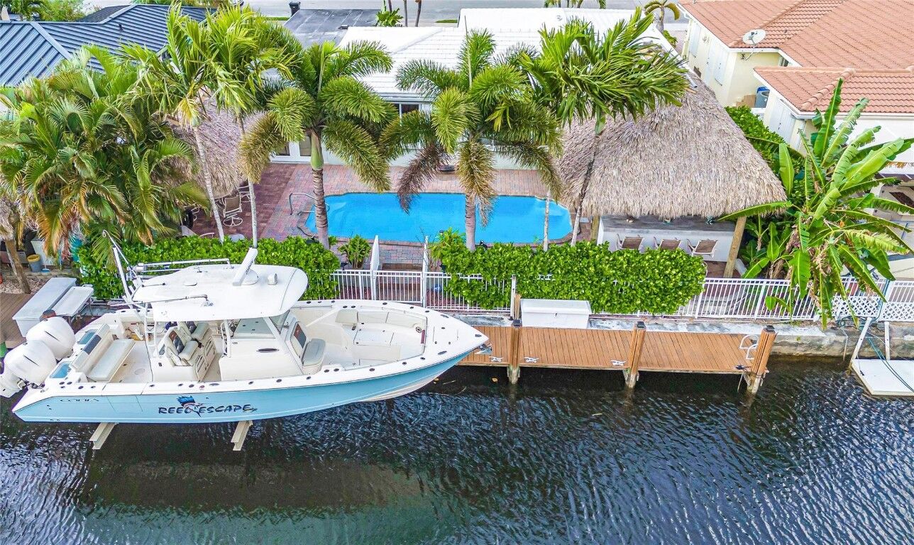 Property Photo:  1204 Mandarin Isle  FL 33315 