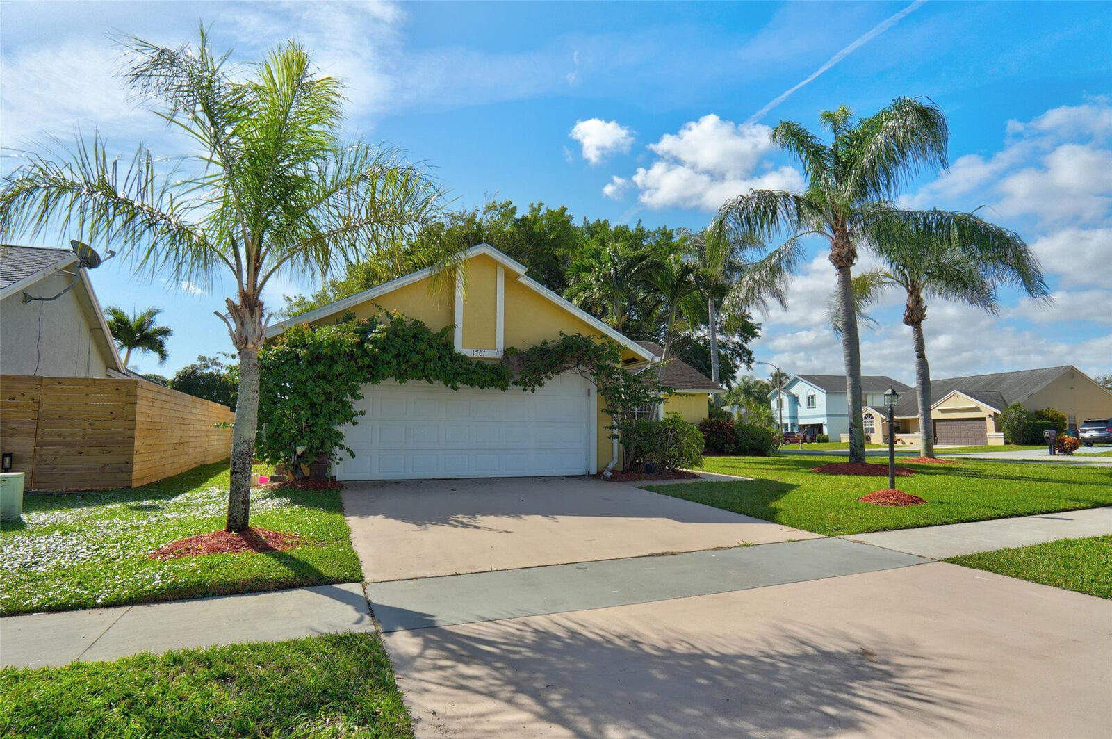 Property Photo:  1701 Banyan Creek Court  FL 33436 