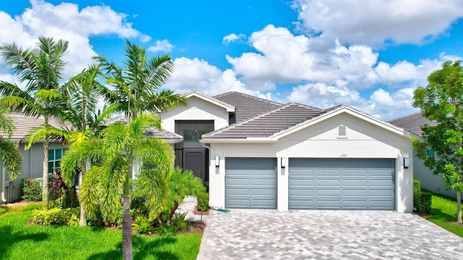 Property Photo:  11933 SW Hunter Hill Avenue  FL 34987 