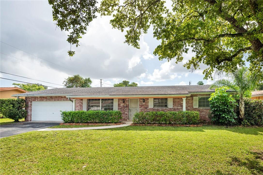 Property Photo:  1430 NW 70th Way  FL 33313 