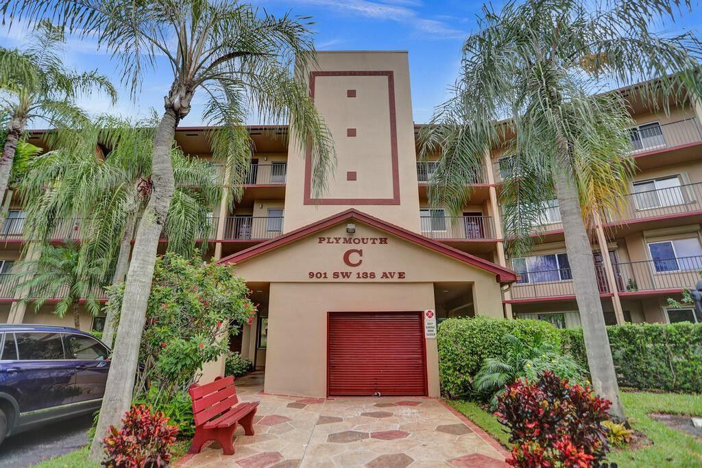 Property Photo:  901 SW 138th Avenue 208-C  FL 33027 
