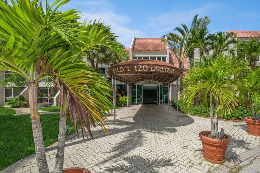 Property Photo:  120 Lakeview Drive 314  FL 33326 