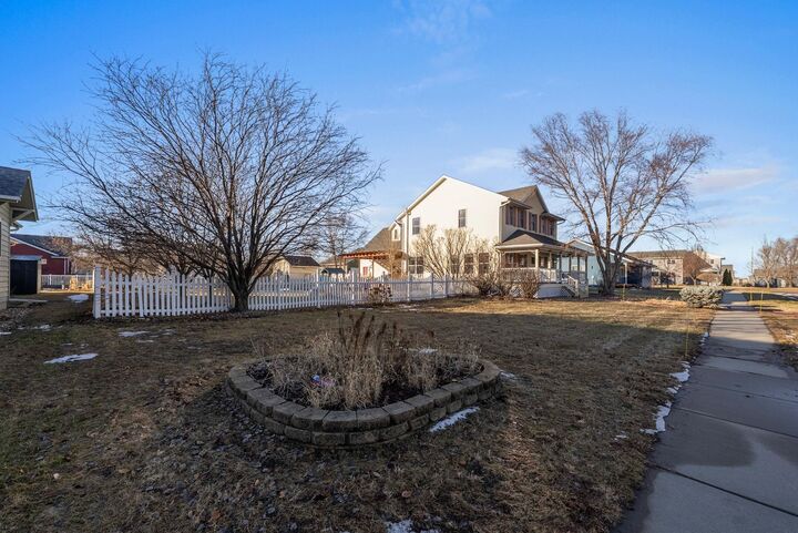 Property Photo:  513 N Morning Rain Ave Avenue  SD 57005 