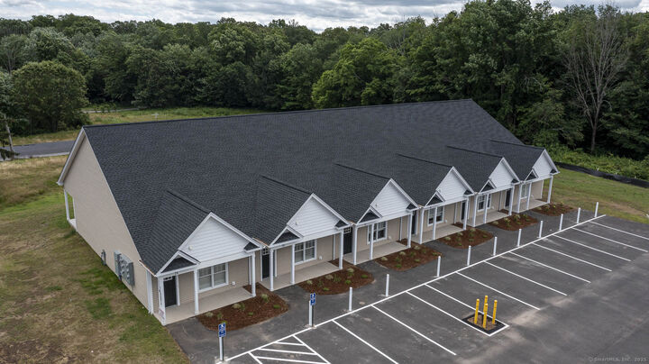 Property Photo: 7 Loomis Road C CT 06043