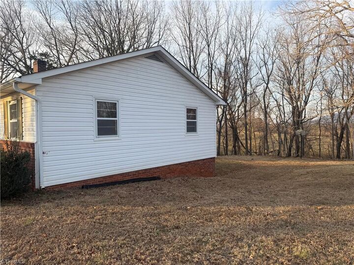 Property Photo:  1264 W Dalton Road  NC 27021 