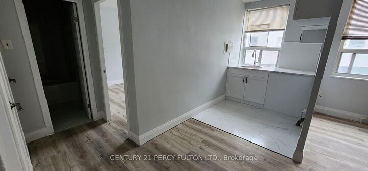 Photo de la propriété:  2275 Weston Road 215  ON M9N 1Y3 