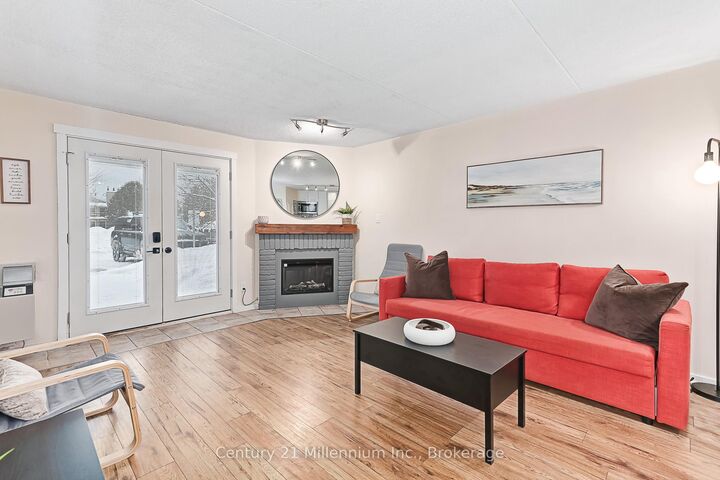 Property Photo:  11 Dawson Drive 707  ON L9Y 5B4 