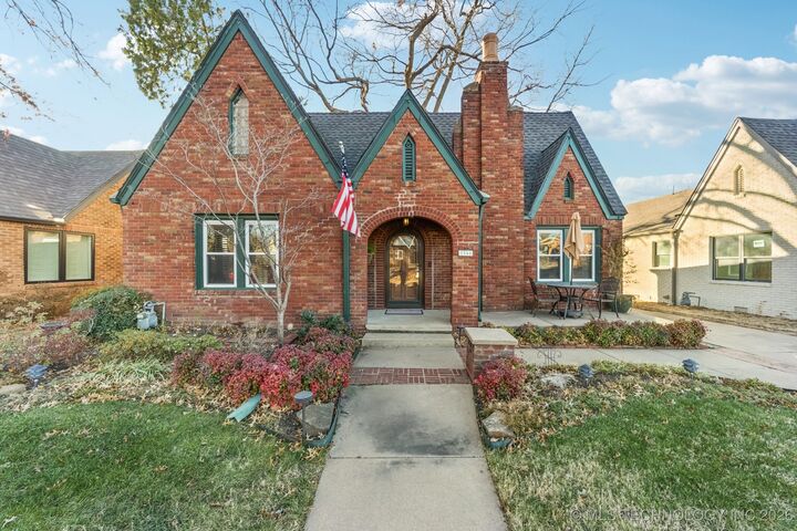Property Photo:  1544 S Columbia Place  OK 74104 