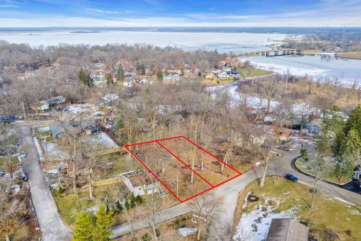 Property Photo:  27580 W Stonegate Drive  IL 60081 