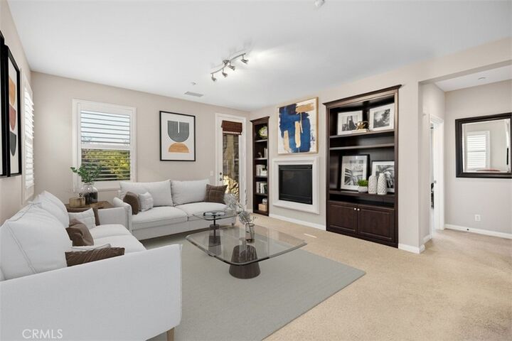 Property Photo:  24 Colonial  CA 92656 