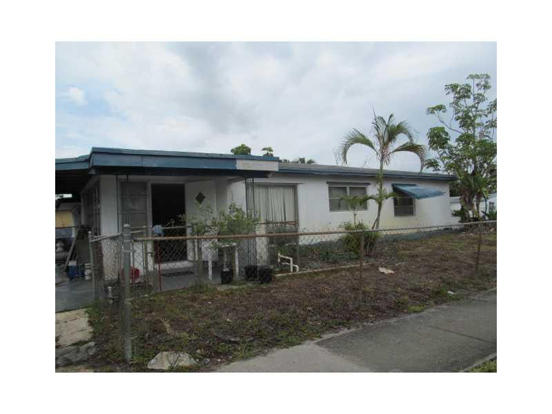 Property Photo:  2905 NW 2nd Street  FL 33311 