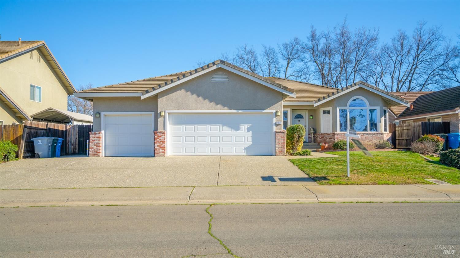 Property Photo: 160 Lynd Way CA 95620