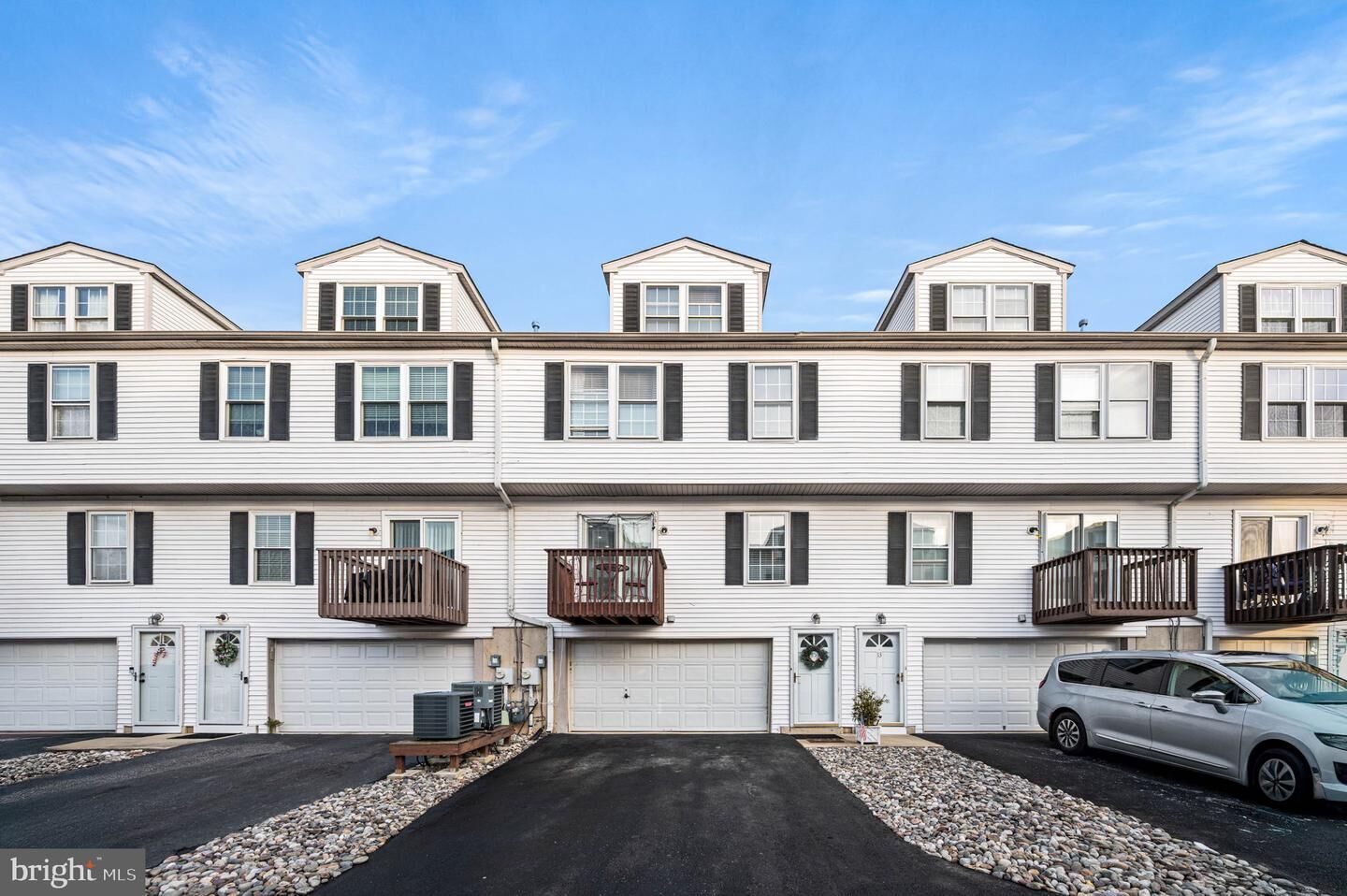 Property Photo:  15 Riverwatch Court  PA 19029 