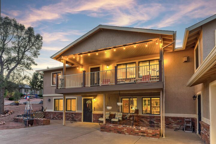 Property Photo:  804 E Phoenix Street  AZ 85541 