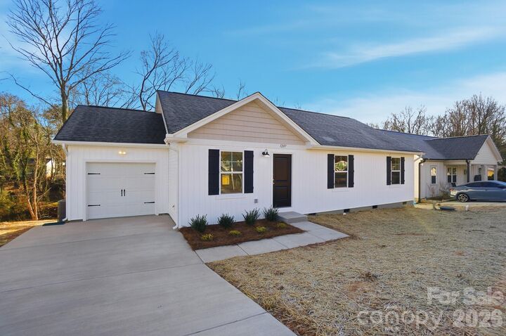 Property Photo:  1207 Suncrest Avenue  NC 28677 