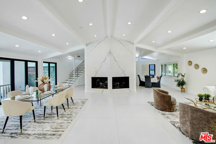 Property Photo: 4166 Crisp Canyon Rd CA 91403
