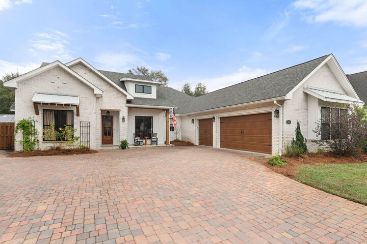 Property Photo:  1412 W Shores Boulevard  FL 32563 